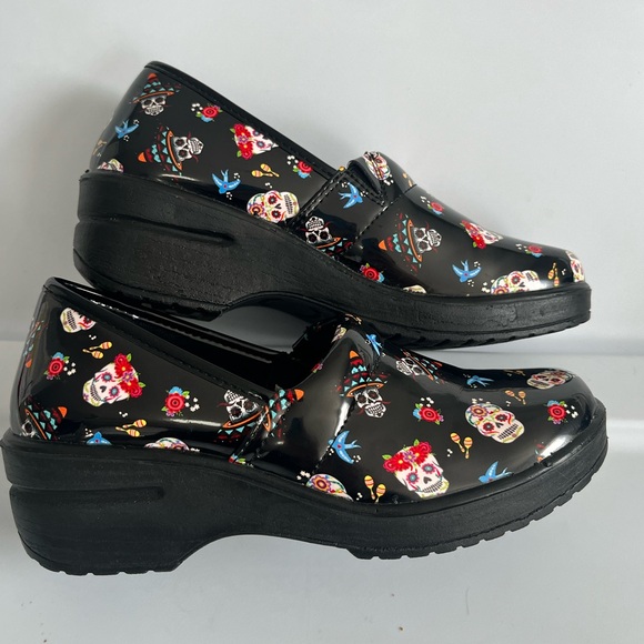Day of the Dead Sugar Skull Non-skid Nurse or Kitchen Clogs- size 7w - Picture 5 of 10